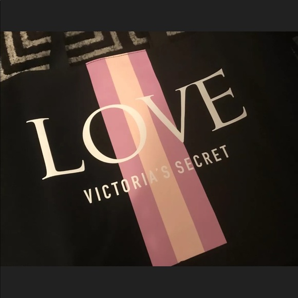 NWT Victoria’s Secret Weekender Tote Bag Love - Picture 3 of 6